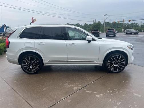 2025 Volvo XC90 B5 Plus 6-Seater