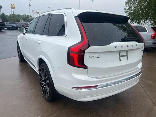 2025 Volvo XC90 B5 Plus 6-Seater