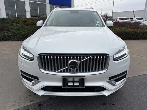 2023 Volvo XC90 B6 Plus 7-Seater