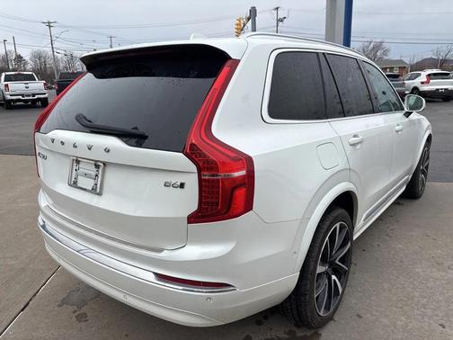 2023 Volvo XC90 B6 Plus 7-Seater