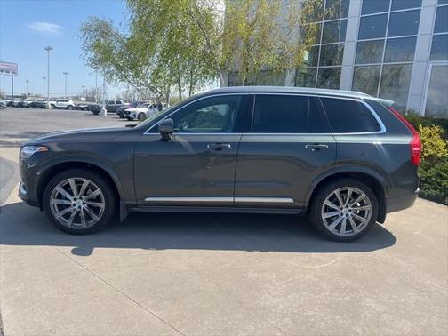 2022 Volvo XC90 T6 Inscription