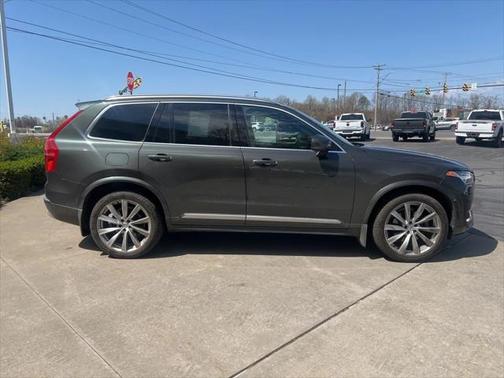 2022 Volvo XC90 T6 Inscription