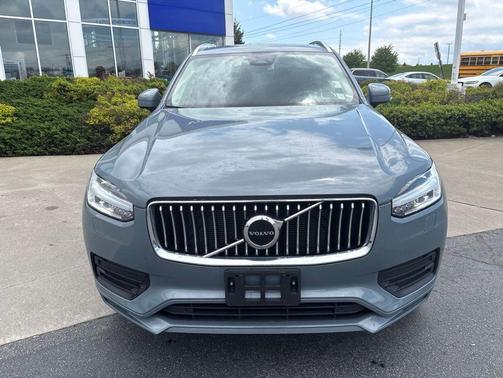 Thunder Grey Metallic 2023 Volvo XC90 B5 Core