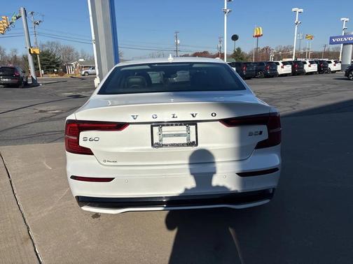 2025 Volvo S60 B5 Core