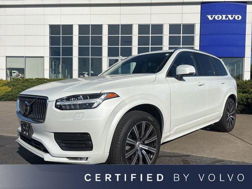 Crystal White Metallic 2023 Volvo XC90 B5 Core