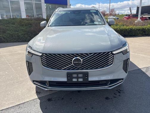 2025 Volvo XC90 B6 Plus 7-Seater