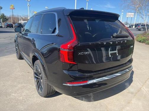 2025 Volvo XC90 Plug-In Hybrid T8 Plus 7-Seater