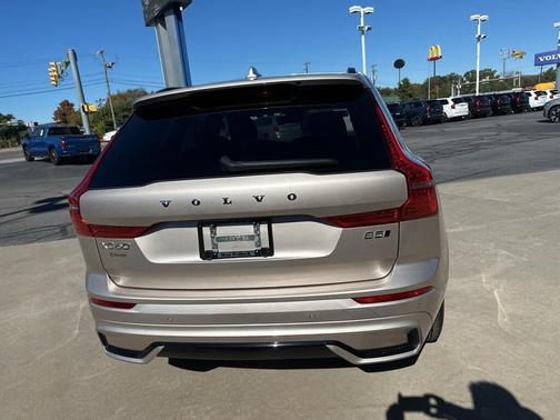 2025 Volvo XC60 B5 Plus