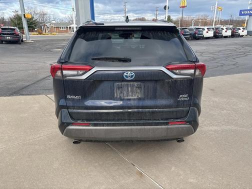 2021 Toyota RAV4 Hybrid SE