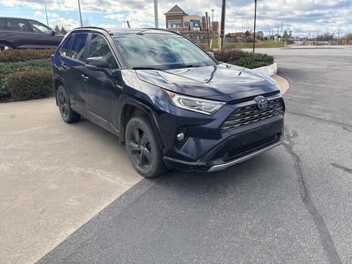 2021 Toyota RAV4 Hybrid SE
