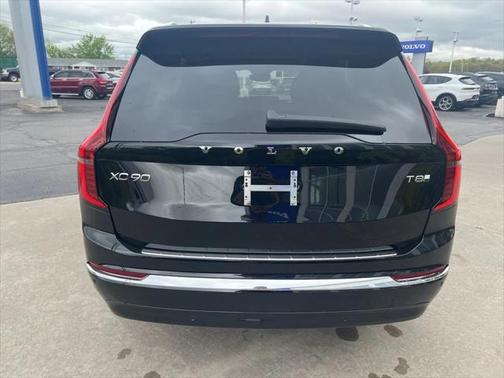 2025 Volvo XC90 Plug-In Hybrid T8 Plus 7-Seater