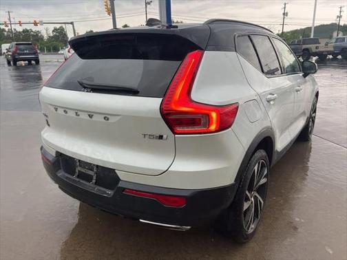 2019 Volvo XC40 T5 R-Design