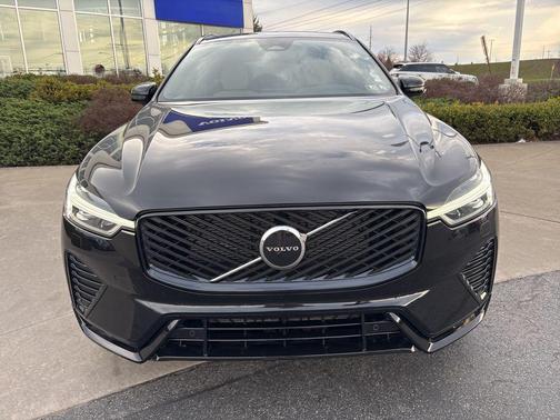2026 Volvo XC60 B5 Core