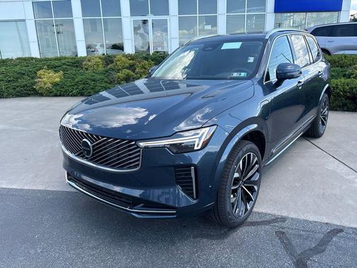 Denim Blue Metallic 2026 Volvo XC90 Plug-In Hybrid Plus, T8 AWD, Electric/Gasoline, Bright, 7 Seats