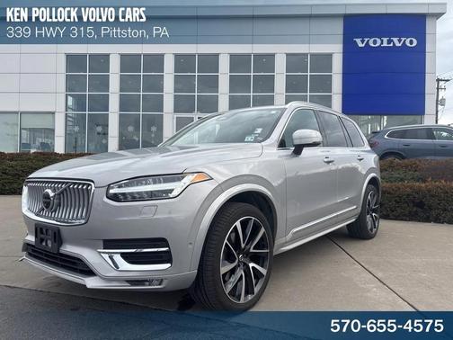 2023 Volvo XC90 B5 Plus