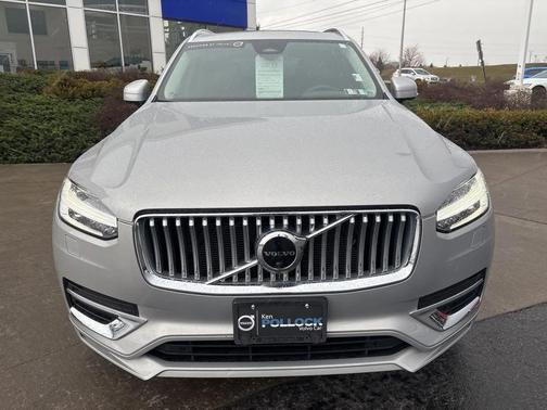 2023 Volvo XC90 B5 Plus
