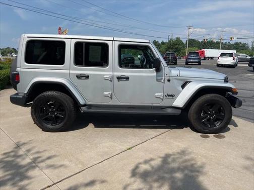 2023 Jeep Wrangler 4-Door Sahara Altitude
