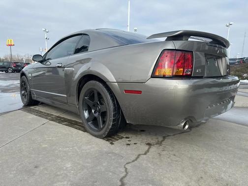 2001 Ford Mustang SVT Cobra