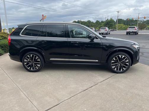 2026 Volvo XC90 Plug-In Hybrid T8 Plus 7-Seater