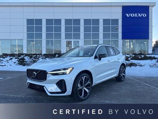 2024 Volvo XC60 Recharge Plug-In Hybrid T8 Ultimate Dark Theme