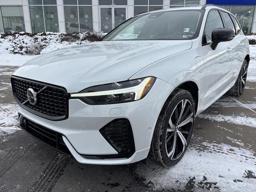 2024 Volvo XC60 Recharge Plug-In Hybrid T8 Ultimate Dark Theme