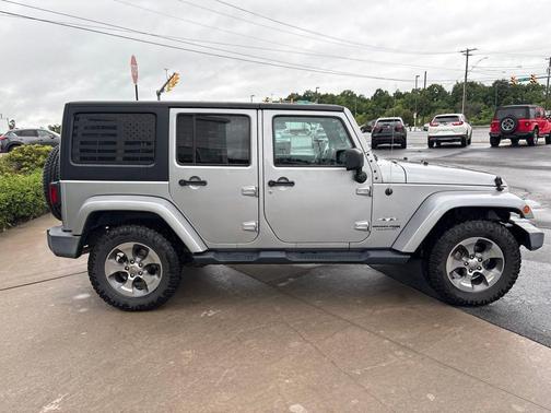 Billet Silver Metallic Clearcoat 2018 Jeep Wrangler JK Unlimited Sahara