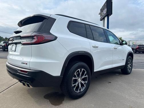 Summit White 2024 GMC Acadia AWD AT4
