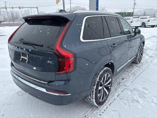 2026 Volvo XC90 Core, B6 AWD Gas (mild hybrid), Gasoline, Bright, 7 Seats