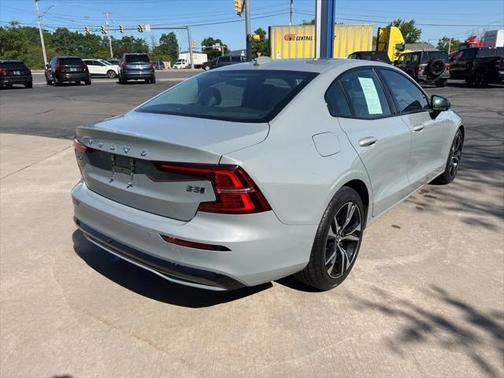 2025 Volvo S60 B5 Core