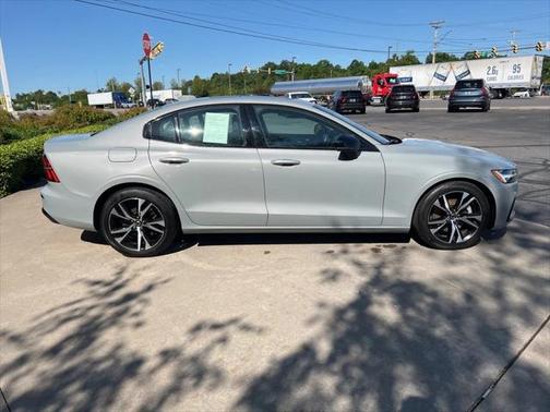 2025 Volvo S60 B5 Core