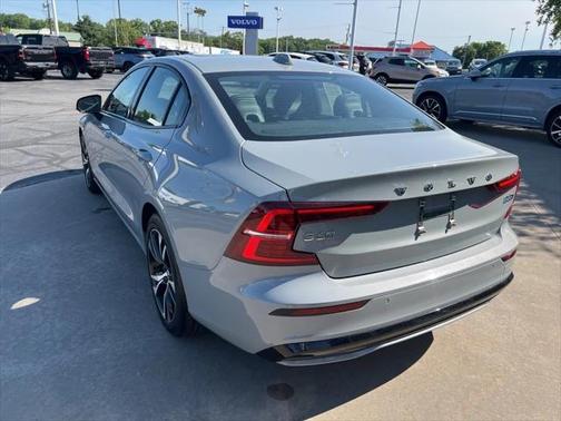 2025 Volvo S60 B5 Core