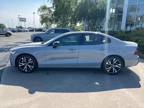 2025 Volvo S60 B5 Core