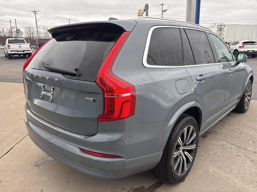 Thunder Grey Metallic 2023 Volvo XC90 B5 Core