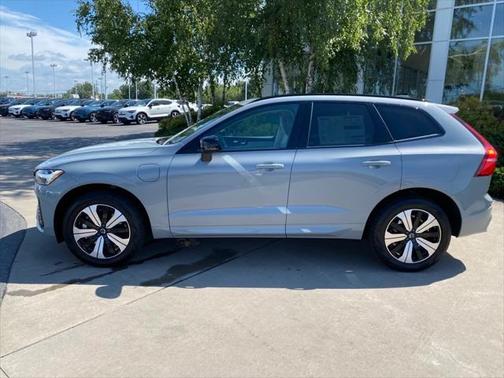 2025 Volvo XC60 Plug-In Hybrid T8 Core