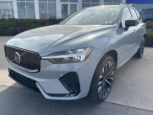 2026 Volvo XC60 B5 Ultra