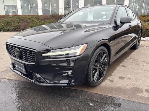2023 Volvo S60 B5 Plus Black Edition