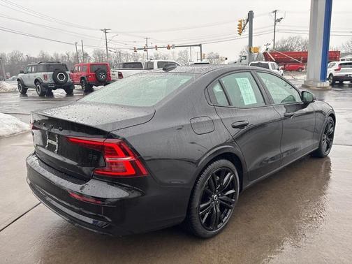 2023 Volvo S60 B5 Plus Black Edition