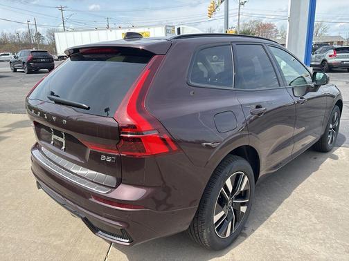 Mulberry Metallic 2026 Volvo XC60 B5 Plus