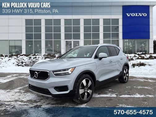 2020 Volvo XC40 T5 Momentum