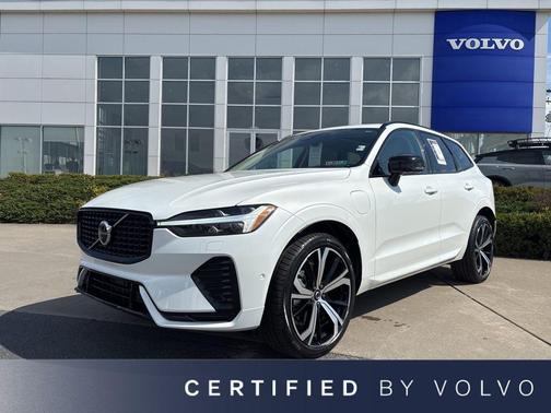 2024 Volvo XC60 Recharge Plug-In Hybrid T8 Ultimate Dark Theme