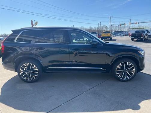 2025 Volvo XC90 B6 Plus 7-Seater