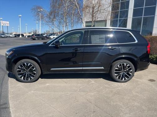 2025 Volvo XC90 B6 Plus 7-Seater