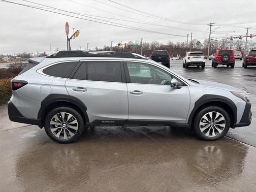 2025 Subaru Outback Touring XT