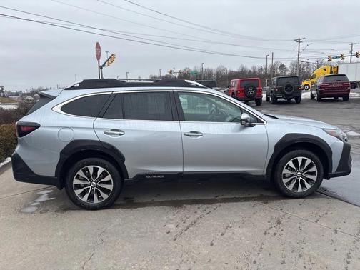 2025 Subaru Outback Touring XT