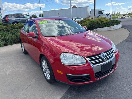 Salsa Red 2010 Volkswagen Jetta SE