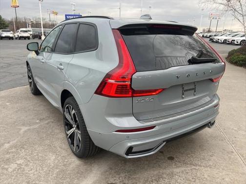 2025 Volvo XC60 B5 Ultra