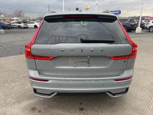 2025 Volvo XC60 B5 Ultra