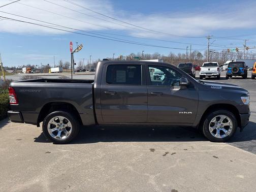 Granite Crystal Metallic Clearcoat 2022 RAM 1500 Big Horn/Lone Star