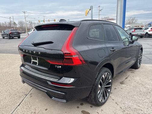 Onyx Black Metallic 2026 Volvo XC60 Plug-In Hybrid Ultra, T8 AWD Electric/Gasoline, Dark