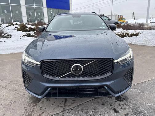 2026 Volvo XC60 B5 Plus